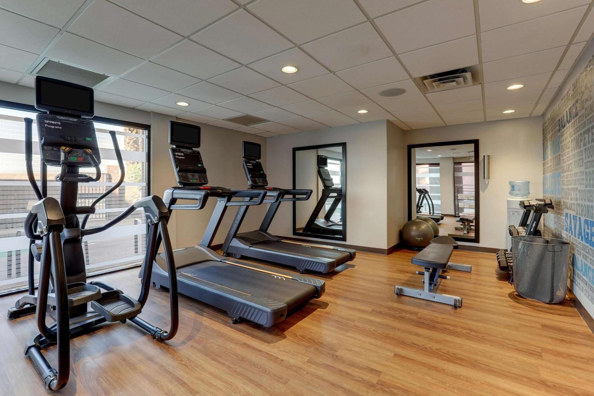 Drury Inn & Suites Phoenix Airport מראה חיצוני תמונה